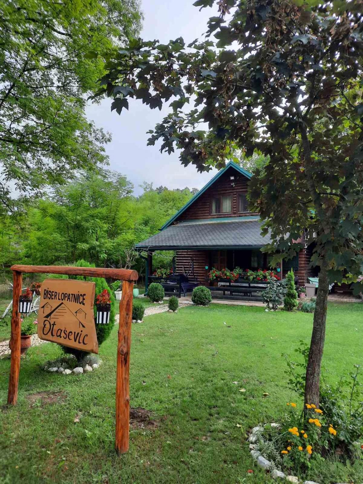 Holiday Homes Biser Lopatnice Lopatnica Екстер'єр фото